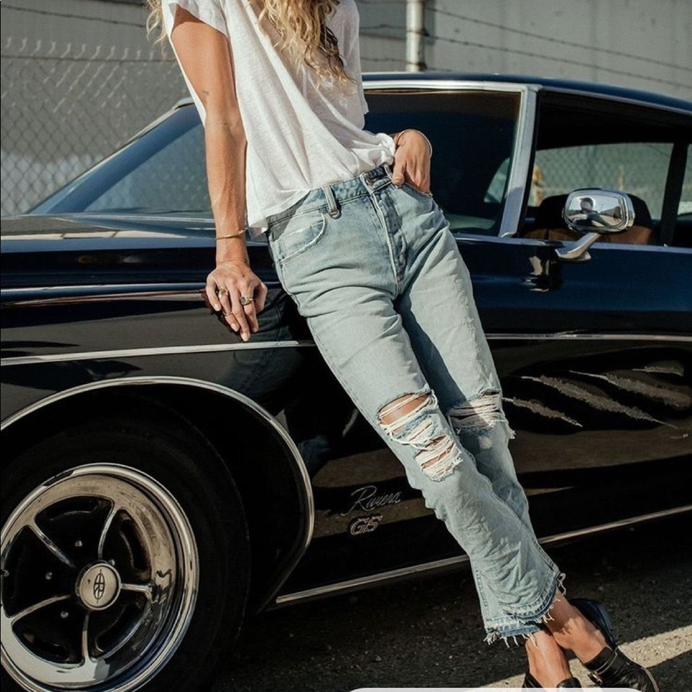 Neuw Distressed Boyfriend Jeans Size 24 x 30 M